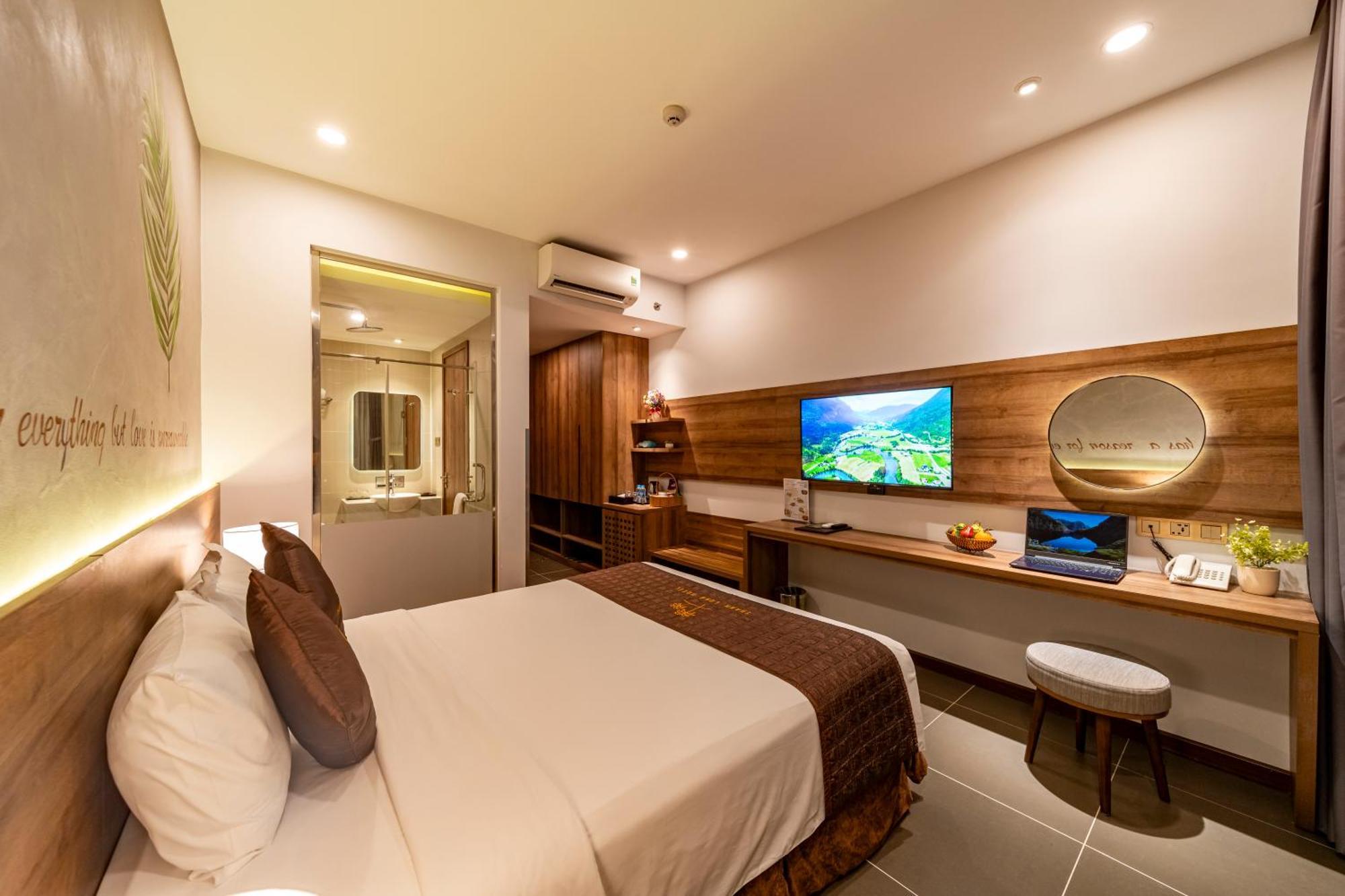 Thanh Long Hotel - Bach Dang Хошимин Экстерьер фото