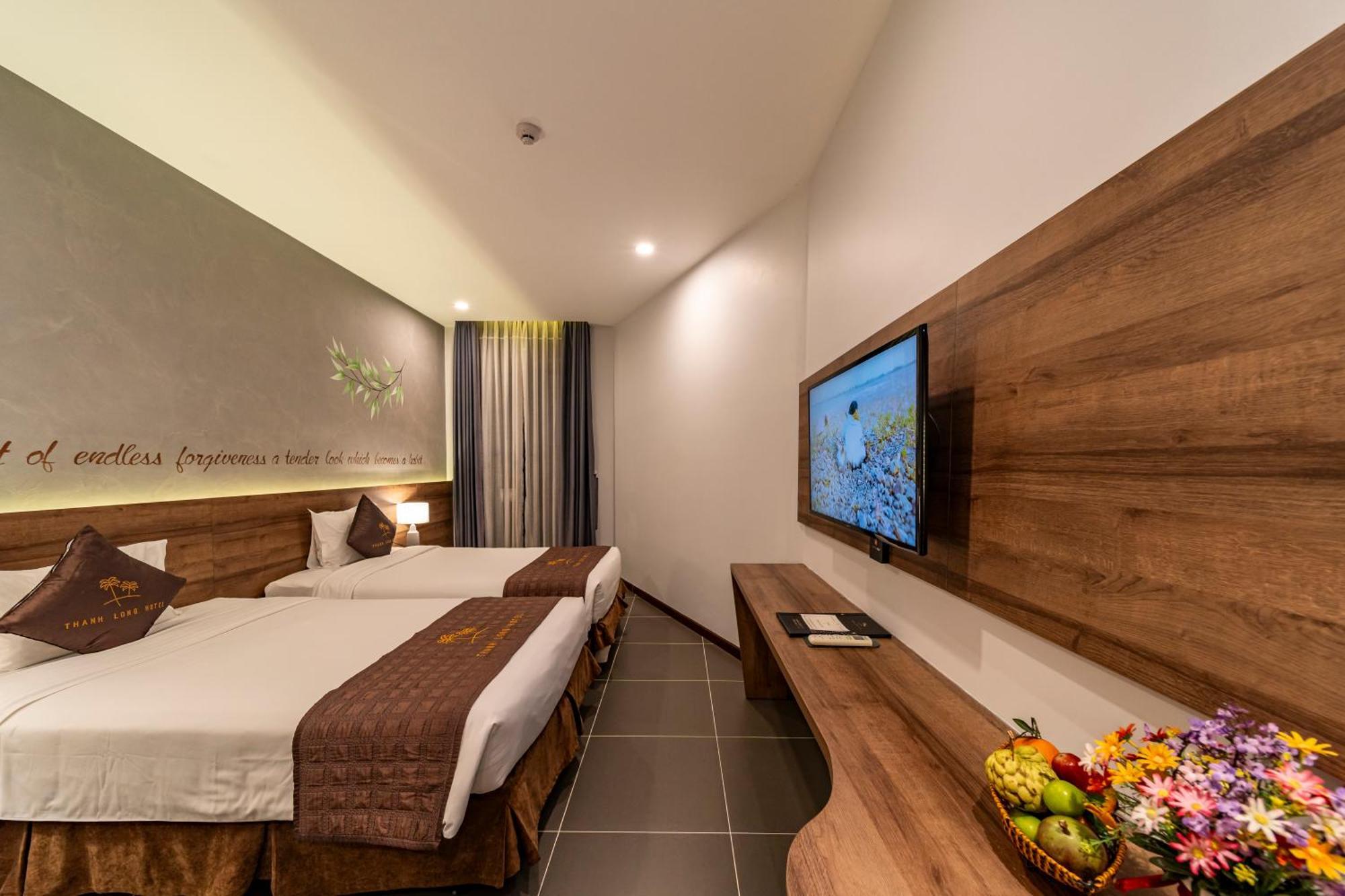 Thanh Long Hotel - Bach Dang Хошимин Экстерьер фото