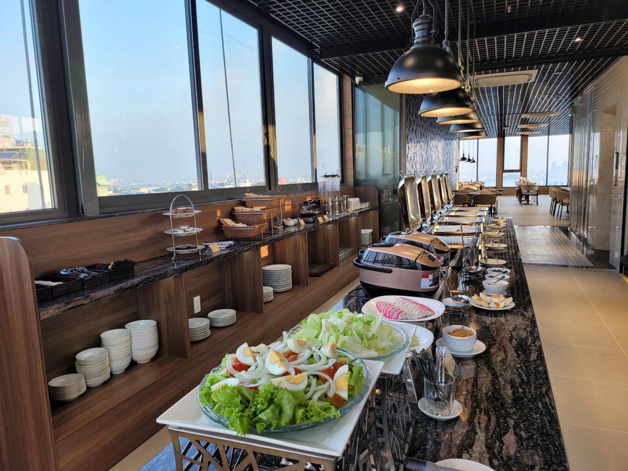 Thanh Long Hotel - Bach Dang Хошимин Экстерьер фото